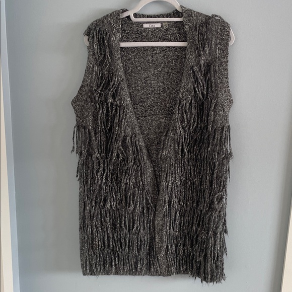 Dex Charcoal Gray Fringe Sleeveless Knit Vest - Picture 4 of 13